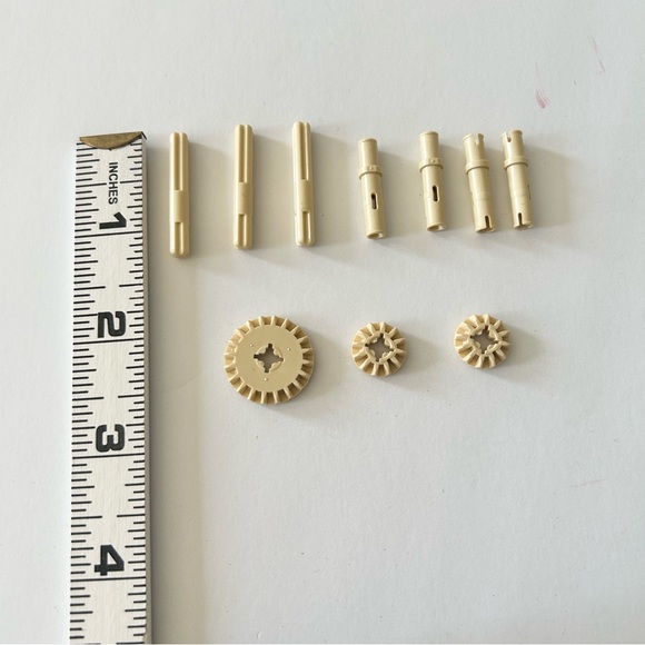 LEGO MINDSTORMS EV3 31313 Mixed Replacement Parts - Picture 2 of 3